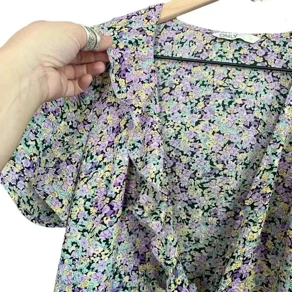 ONLY Floral Wrap Dress - Picture 5 of 9